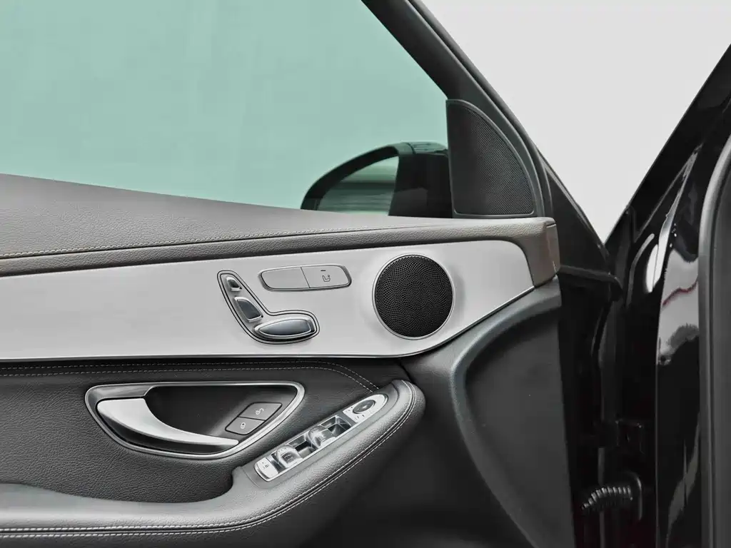 Mercedes-Benz GLC 2020 — фото 24