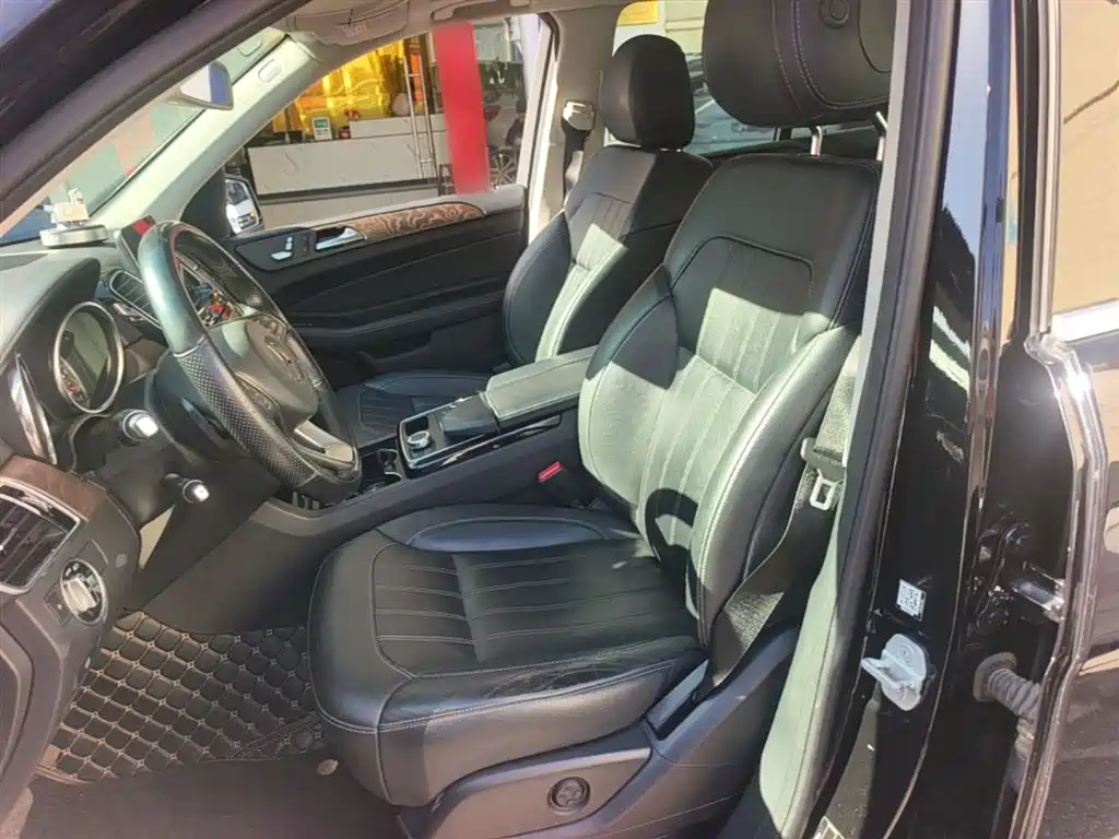Mercedes-Benz GLE 2017 — фото 15