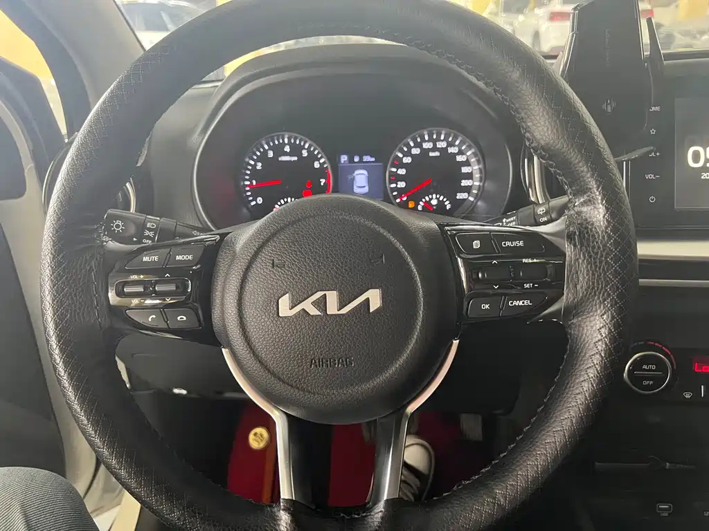 Kia KX1 2022 — фото 19