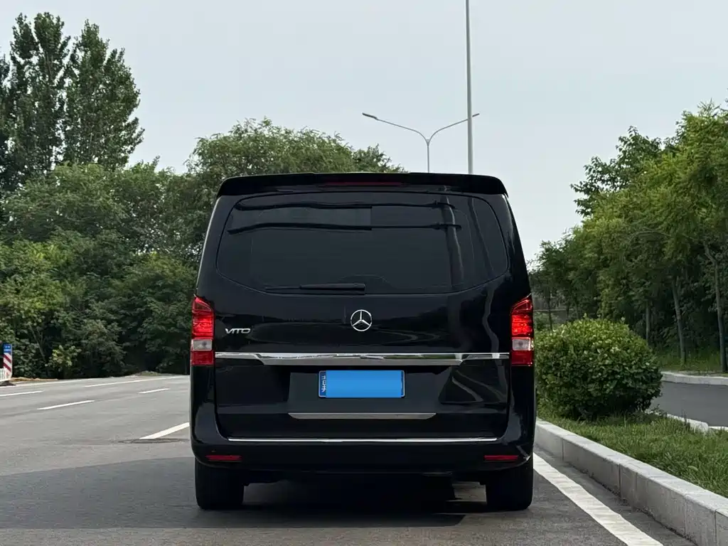 Mercedes-Benz Vito 2022 — фото 5