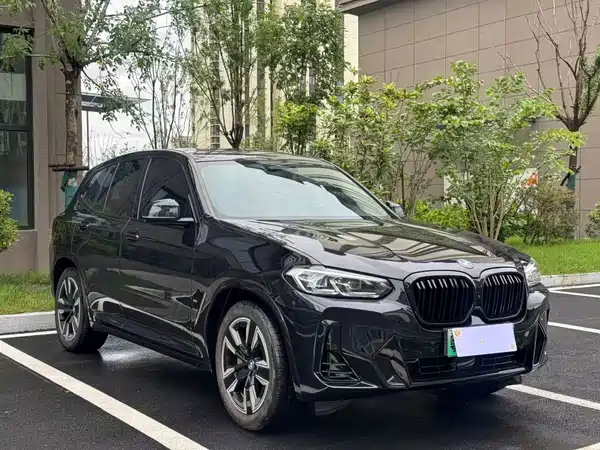 BMW iX3 2023