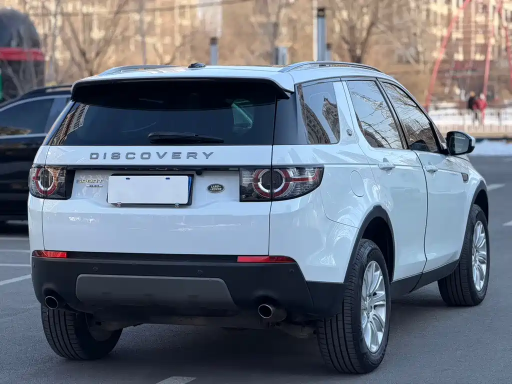 Land Rover Discovery Sport 2016 — фото 11