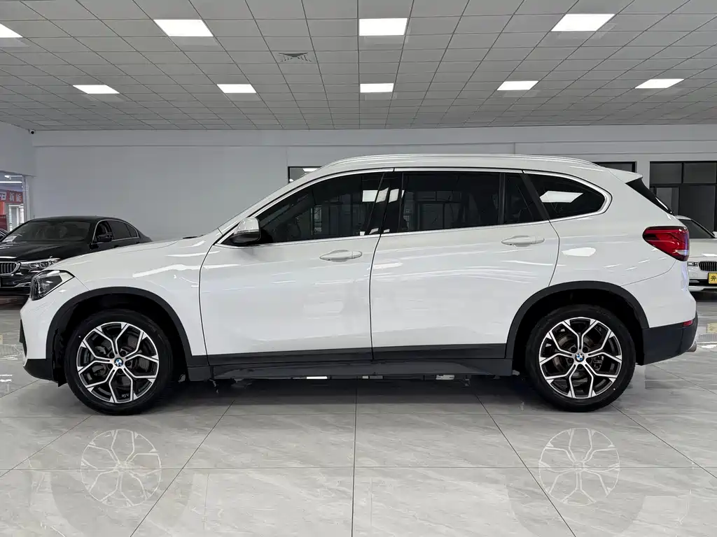 BMW X1 2020 — фото 4