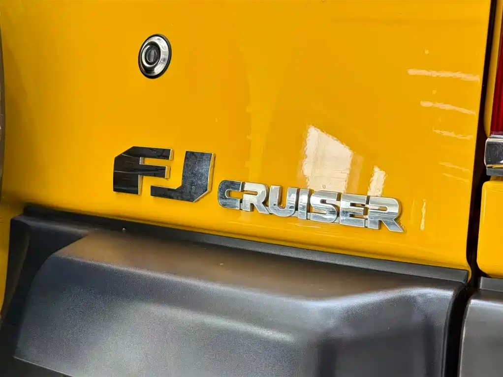 Toyota FJ Cruiser 2020 — фото 8