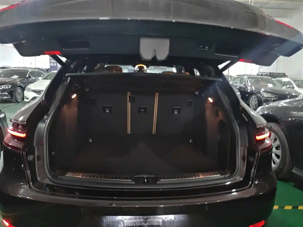 Porsche Macan 2016 — фото 15