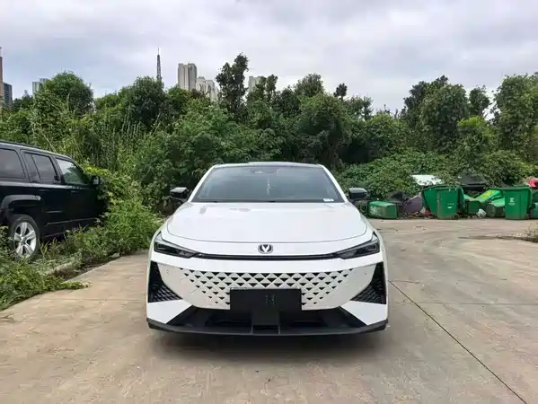 Changan UNI-V 2024