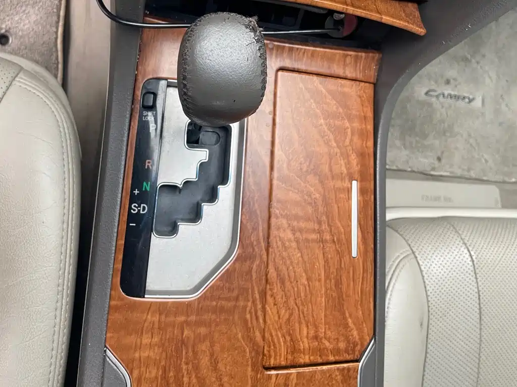Toyota Camry 2011 — фото 17