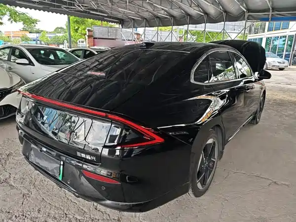 Wuling Starlight 2025
