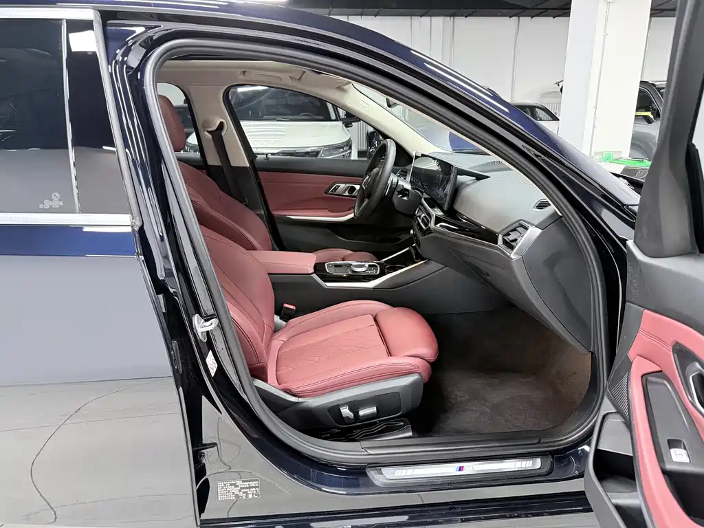 BMW 3 Series 2023 — фото 11