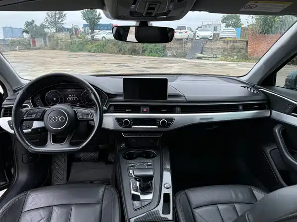 Audi A4L 2019