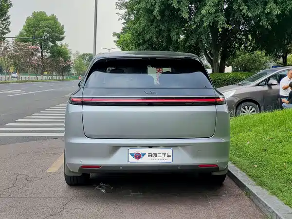 Li Auto L7 2024