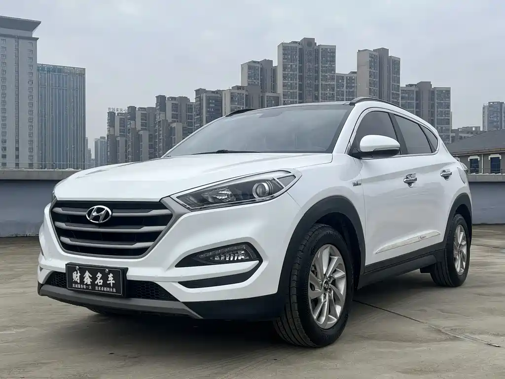Hyundai Tucson 2017 — фото 1