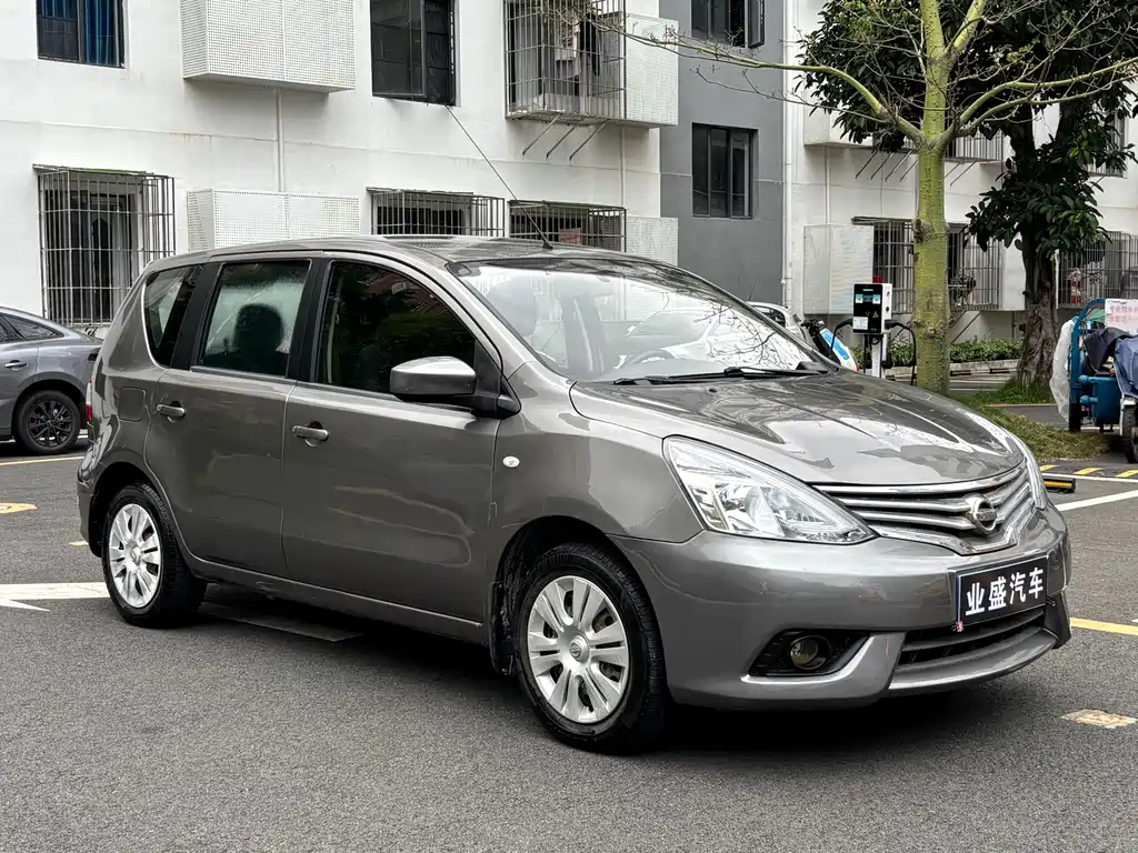 Nissan Livina 2014 — фото 4