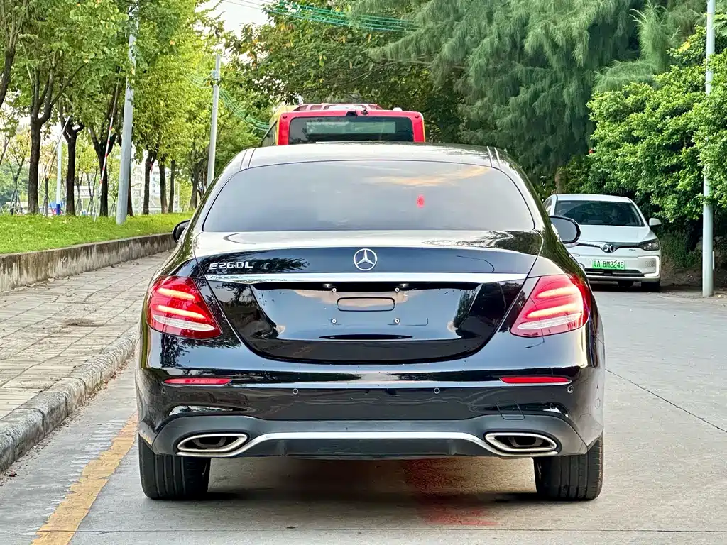 Mercedes-Benz E-Class 2019 — фото 5