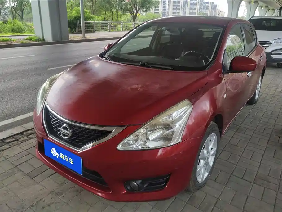 Nissan Tiida 2012