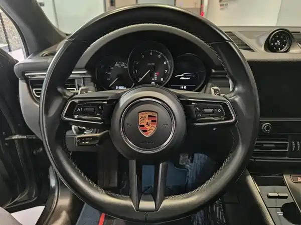 Porsche Macan 2022