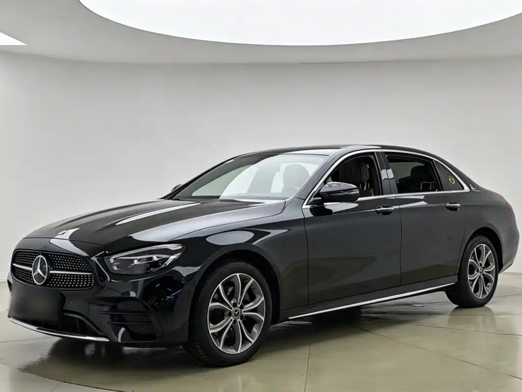 Mercedes-Benz E-Class 2023 — фото 2