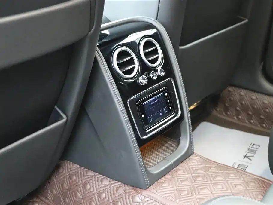 Bentley Flying Spur 2020 — фото 24