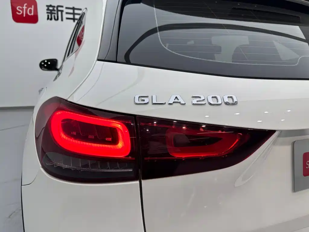 Mercedes-Benz GLA 2021 — фото 28