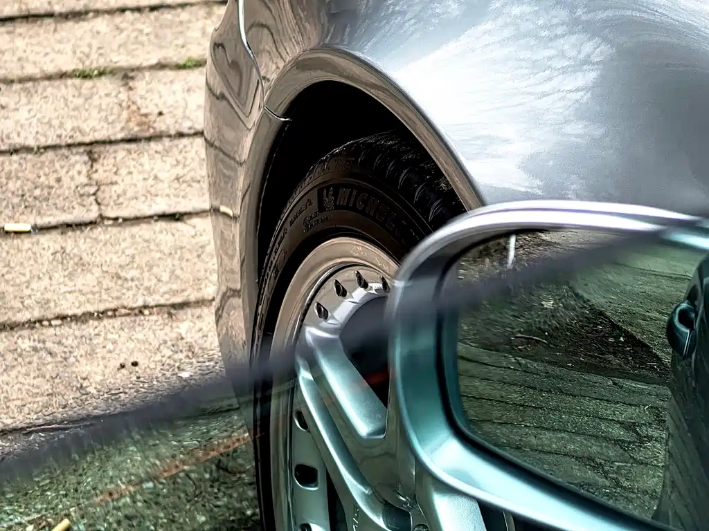 Mercedes-Benz SL-Class 2010 — фото 15