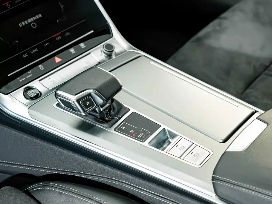 Audi A7L 2025 — фото 11