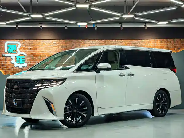 Toyota Alphard 2025