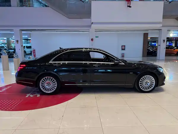 Mercedes-Benz S-Class 2020