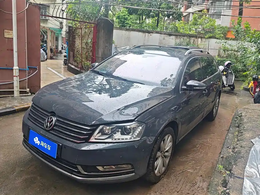 Volkswagen Magotan 2013