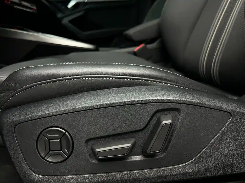 Audi A3 2023 — фото 15