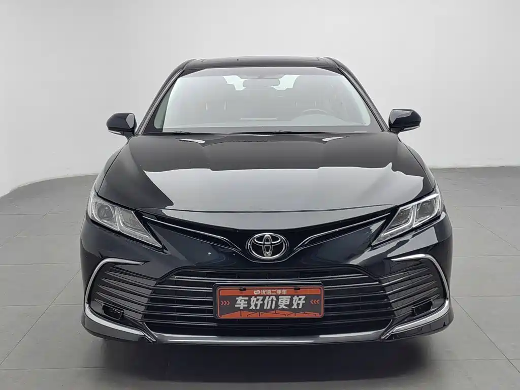 Toyota Camry 2022 — фото 3