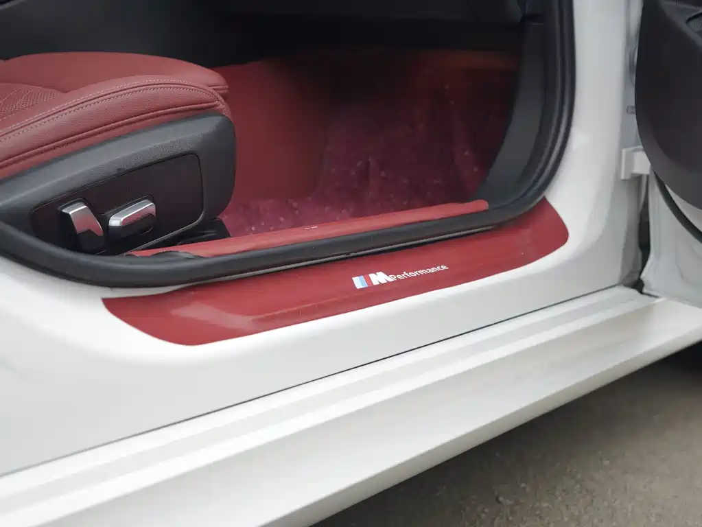 BMW 3 Series 2023 — фото 11