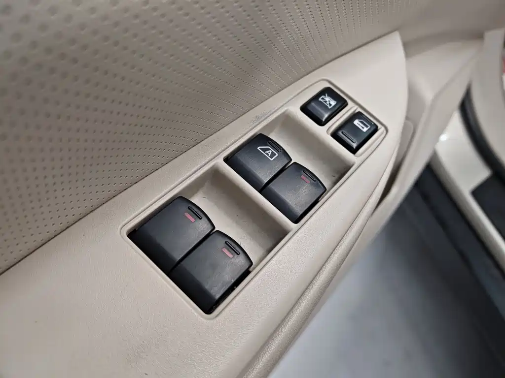 Subaru Outback 2011 — фото 18