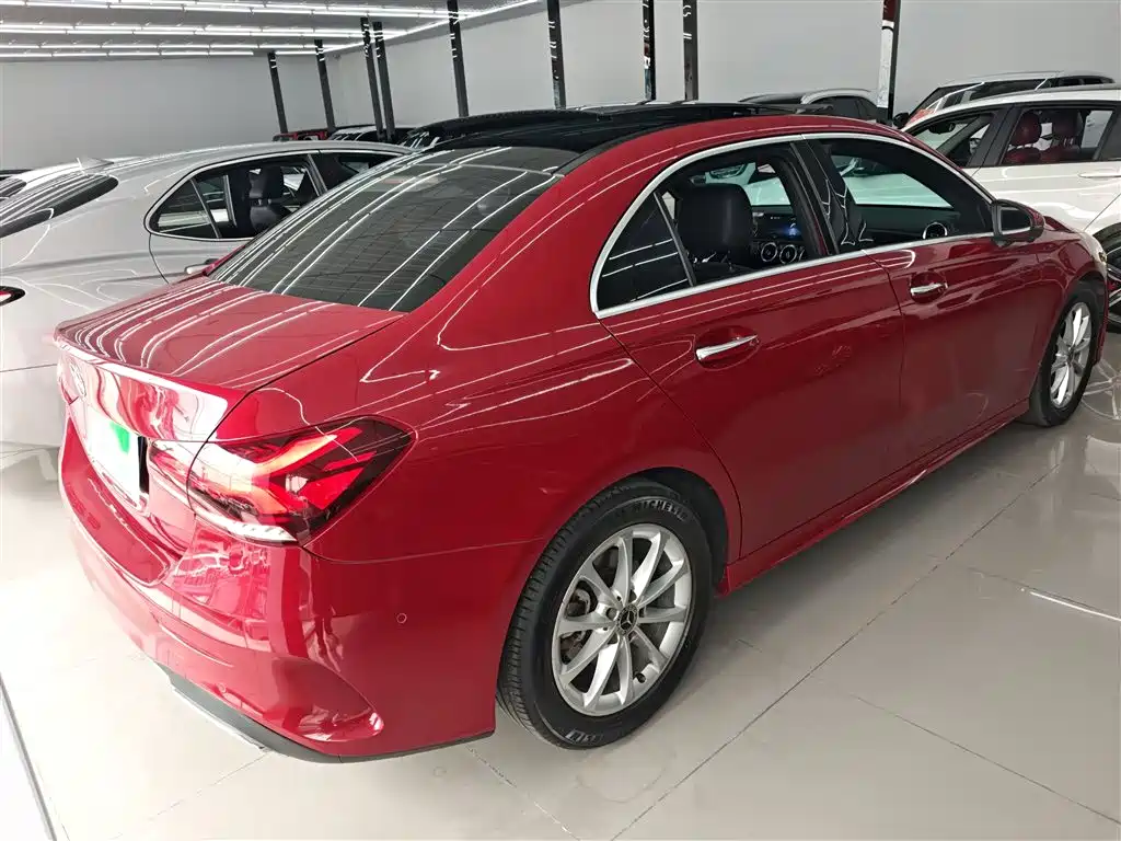 Mercedes-Benz A-Class 2022 — фото 7