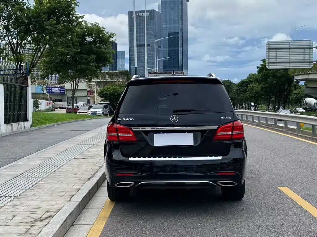 Mercedes-Benz GLS 2017 — фото 18