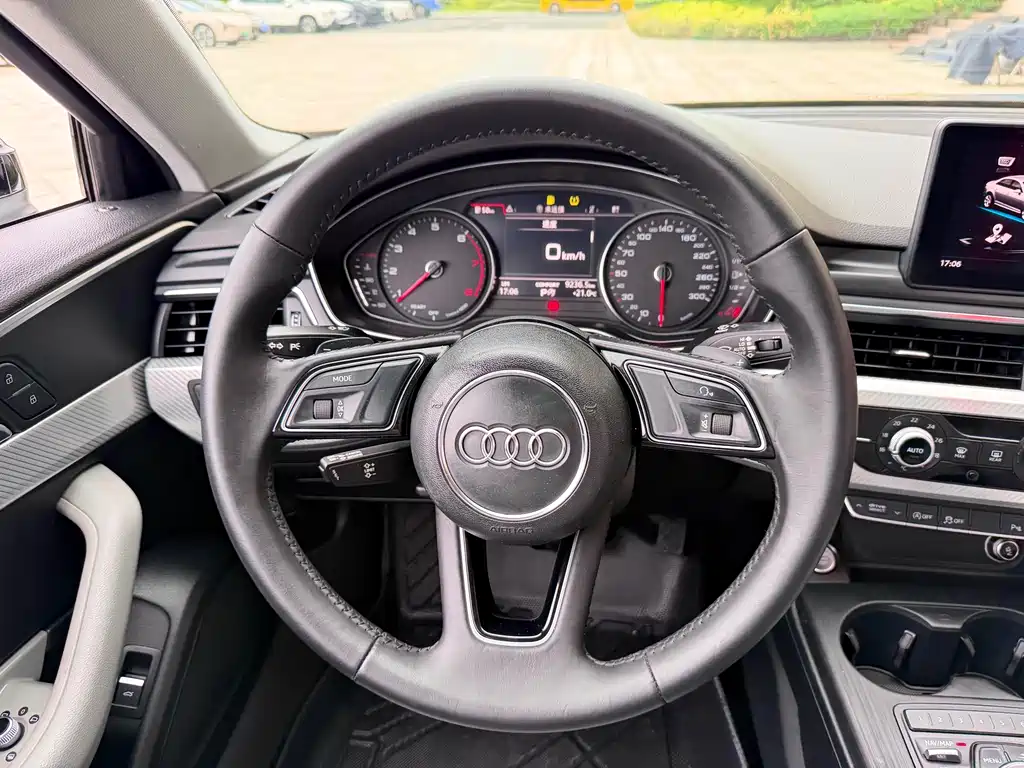 Audi A4L 2017 — фото 10