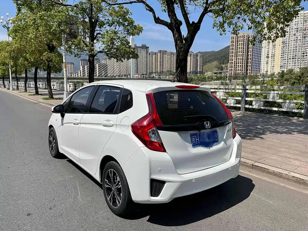 Honda Fit 2017 — фото 3
