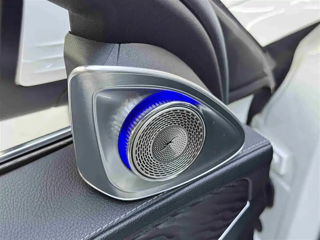 Mercedes-Benz C-Class 2019 — фото 16
