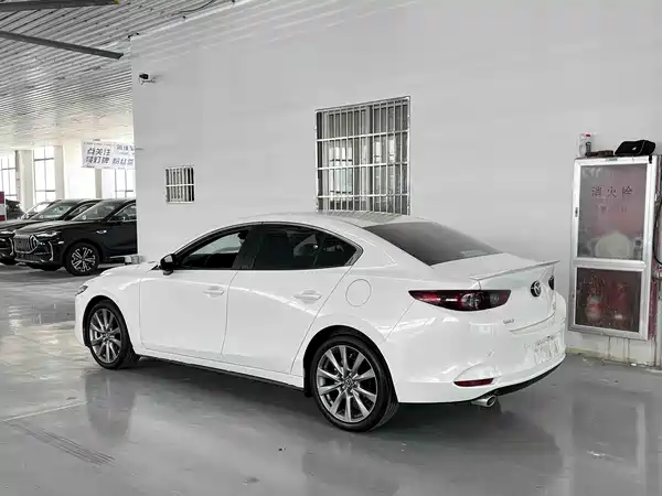 Mazda 3 Axela 2021