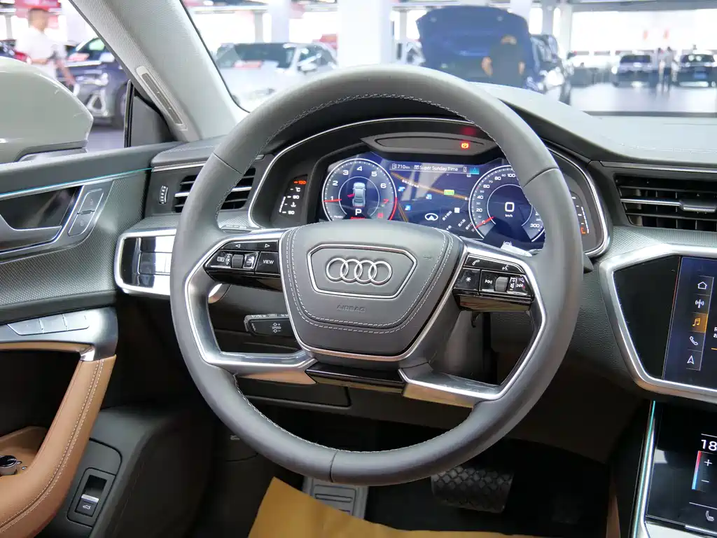 Audi A7L 2024 — фото 14