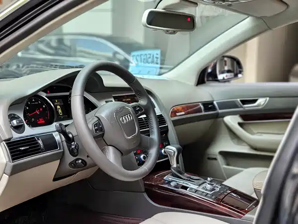 Audi A6L 2011