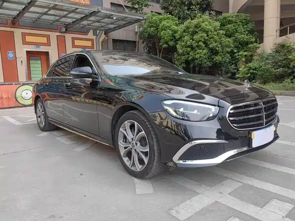 Mercedes-Benz E-Class 2022