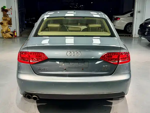 Audi A4L 2010