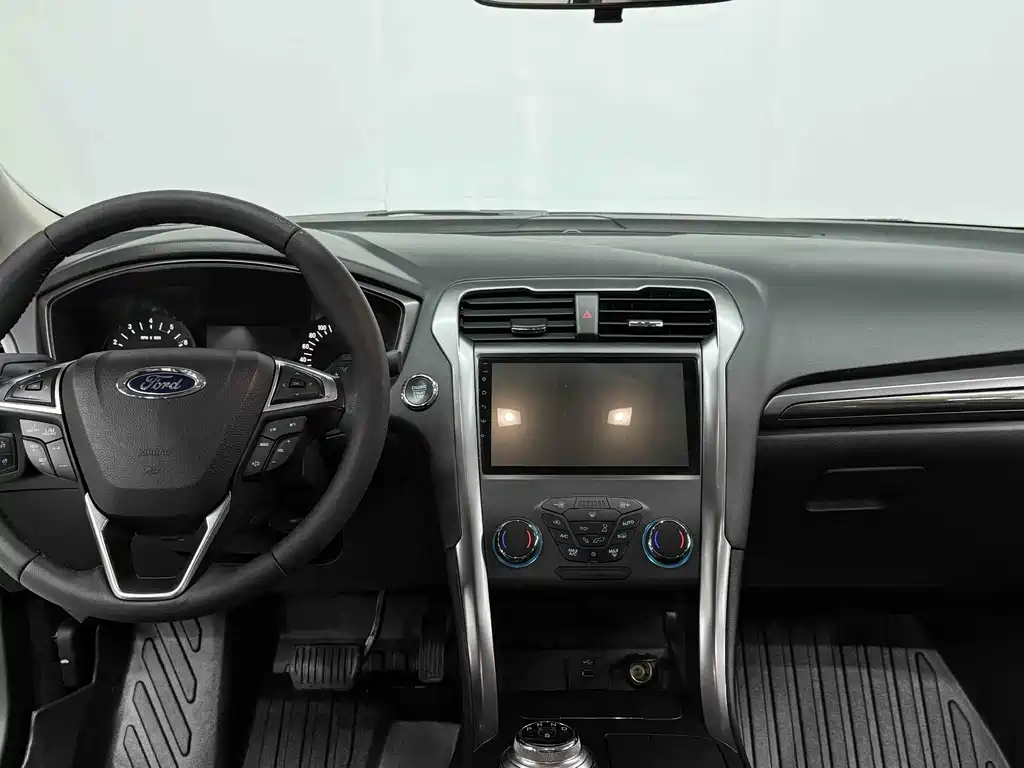 Ford Mondeo 2020 — фото 8