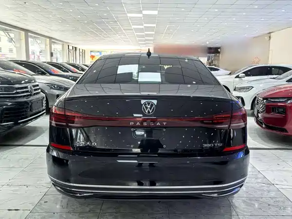 Volkswagen Passat 2024