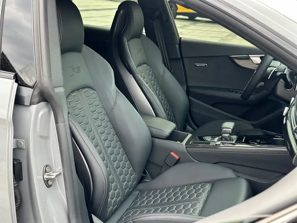 Audi RS 5 2023 — фото 19
