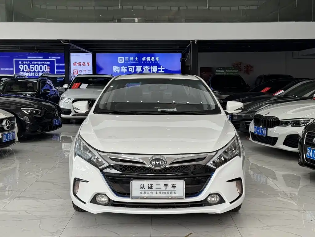 BYD Qin NEV 2015 — фото 6