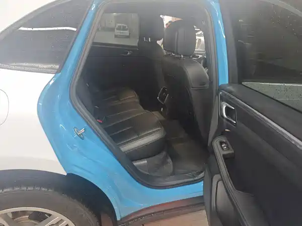 Porsche Macan 2021