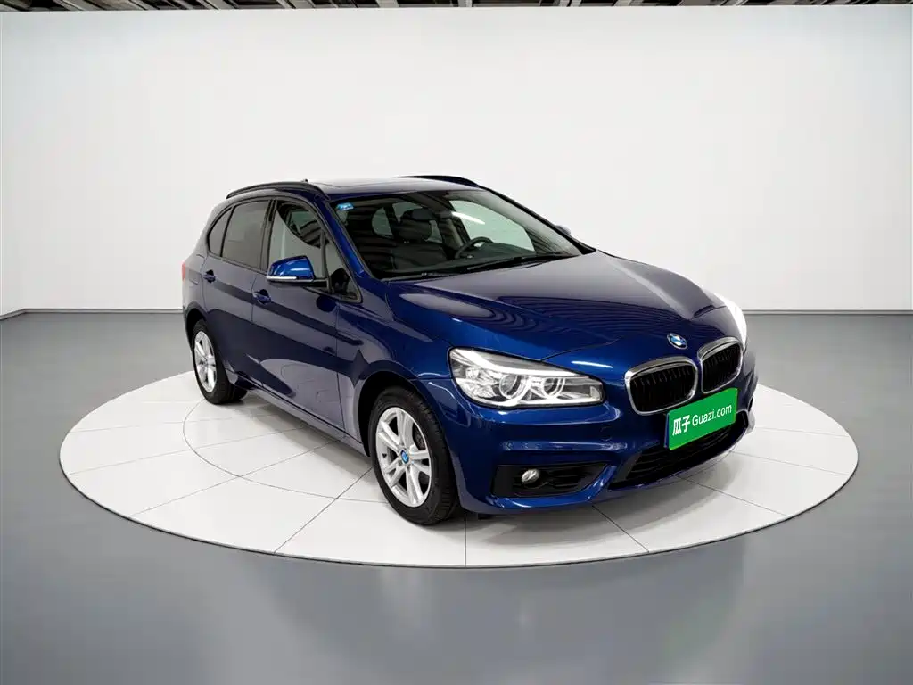 BMW 2 Series Active Tourer 2017 — фото 22