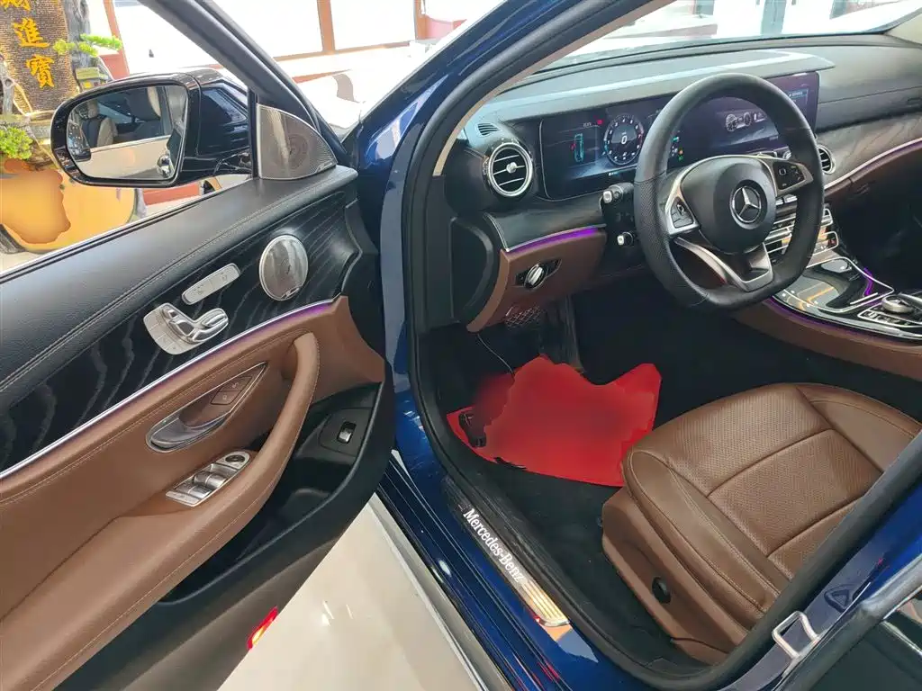 Mercedes-Benz E-Class 2017 — фото 12