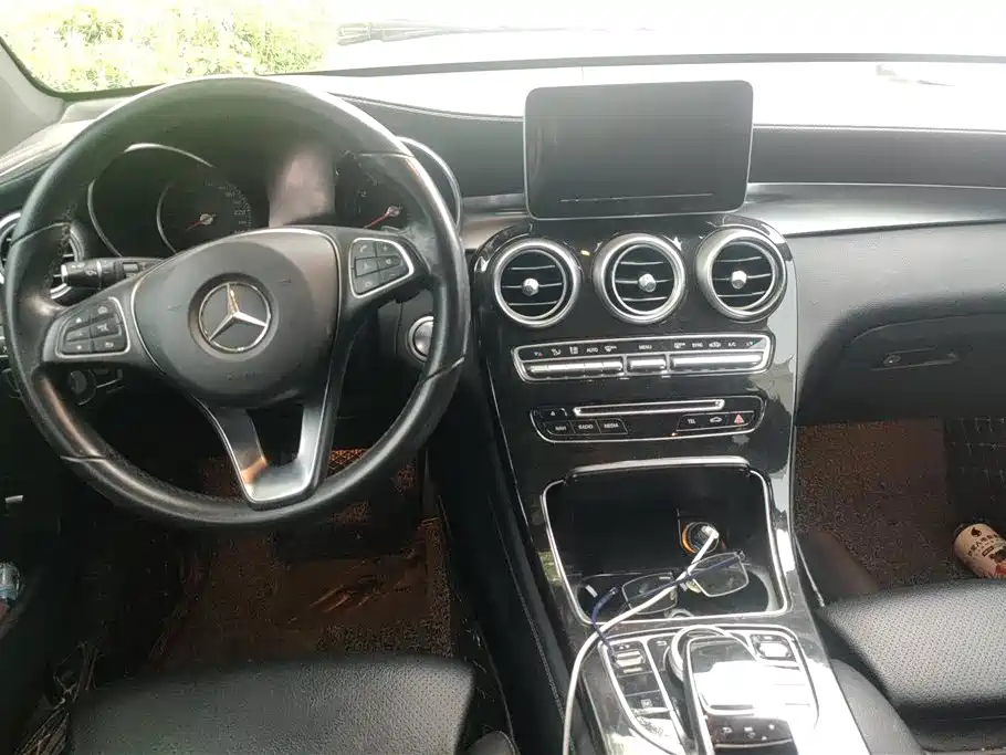 Mercedes-Benz GLC 2017 — фото 12